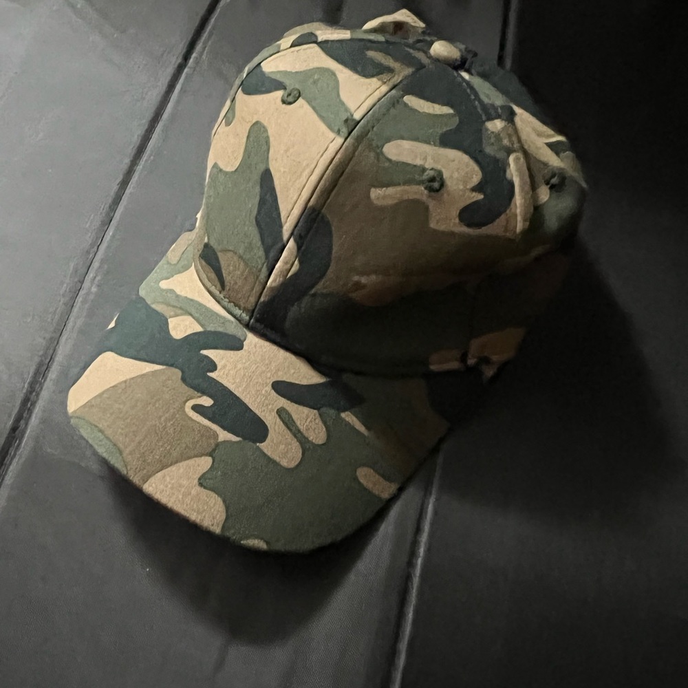 Camo print adjustable hat